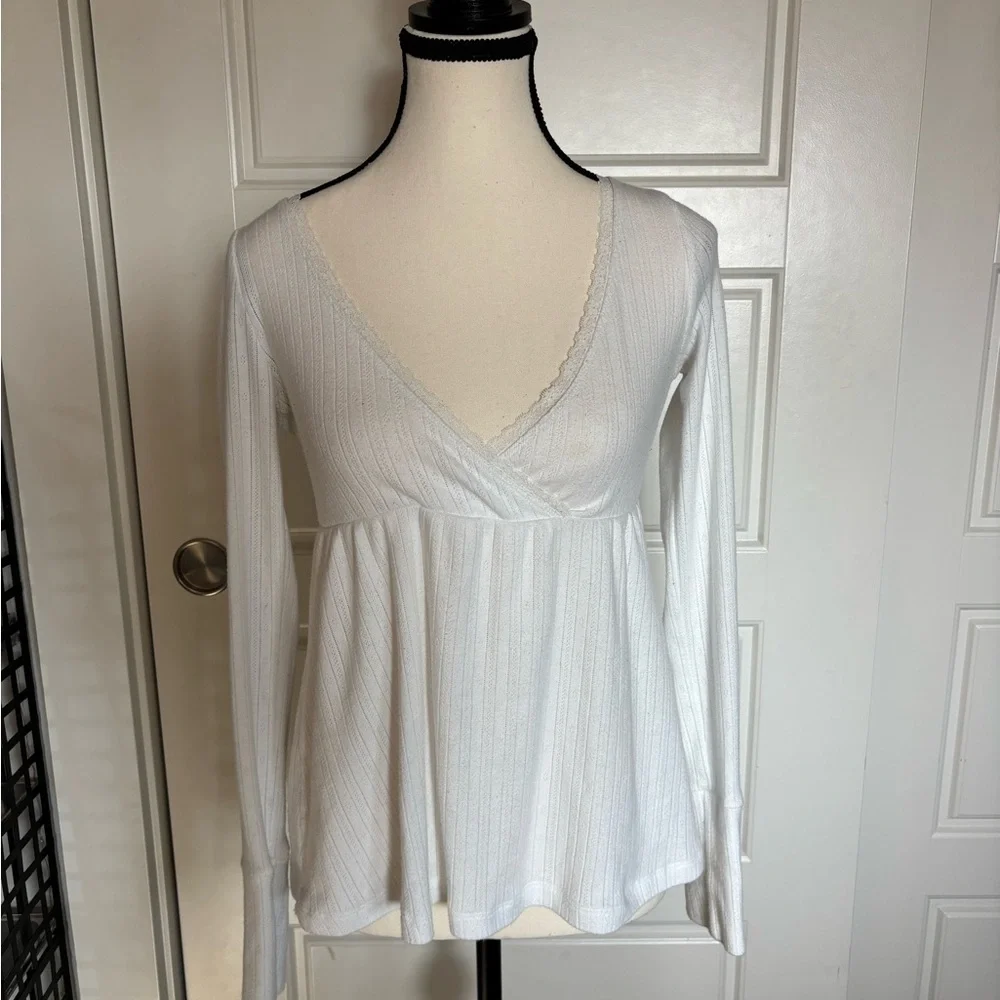 Three Hollister V-Neck Tops - Picture 2 of 3